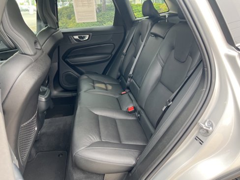 Certified 2025 Volvo XC60 B5 Plus image 27