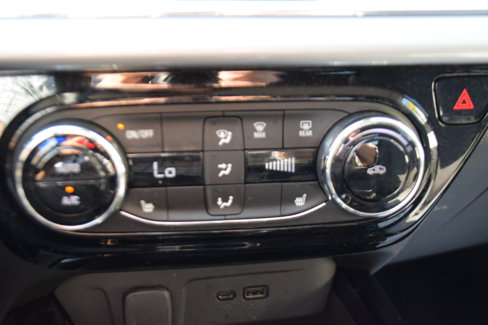 Used 2024 Chevrolet Trax LT w/ Driver Confidence Package image 24