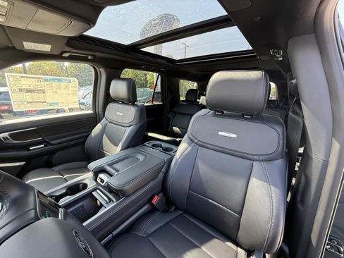 New 2025 Ford Expedition Platinum image 14