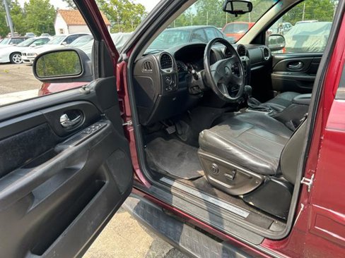 Used 2005 GMC Envoy SLE image 9