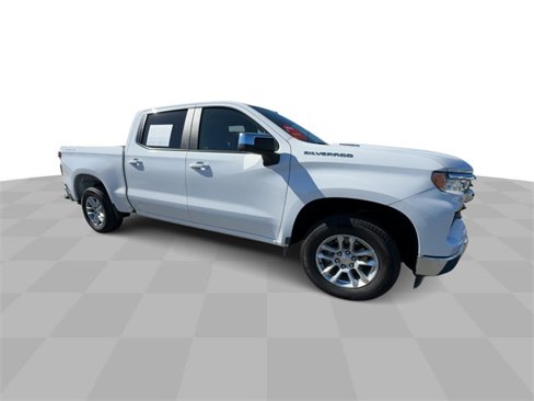 Used 2025 Chevrolet Silverado 1500 LT image 2