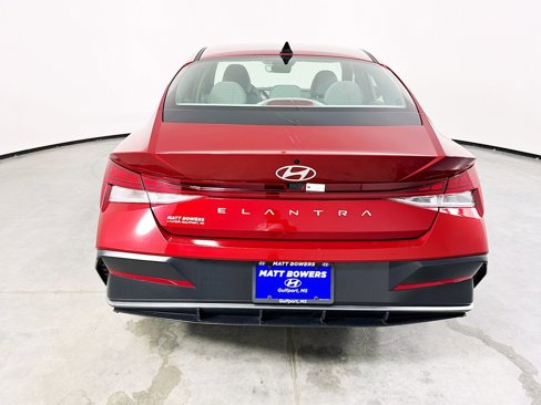 Certified 2025 Hyundai Elantra SEL image 6