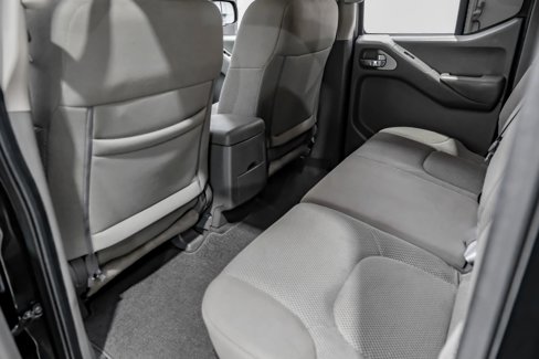 Used 2021 Nissan Frontier SV w/ Midnight Edition Floor Mats image 47