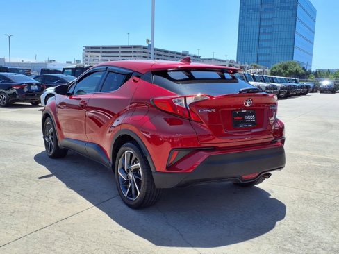 Used 2020 Toyota C-HR Limited image 3