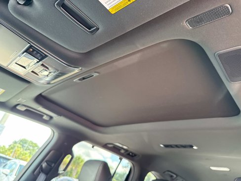 New 2025 Lexus LX 600 4WD w/ Luxury Package image 22