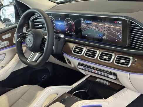 New 2026 Mercedes-Benz GLS 450 4MATIC image 33