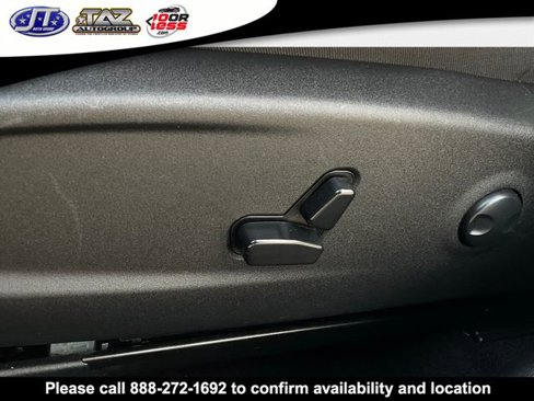 Used 2023 Dodge Charger R/T w/ Blacktop Package image 10