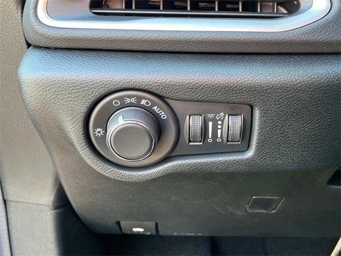 New 2026 Chrysler Voyager LX image 22