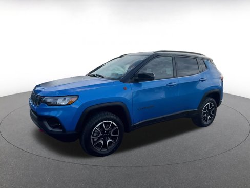 Used 2025 Jeep Compass Trailhawk image 8