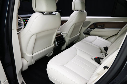 Used 2023 Land Rover Range Rover SE image 53