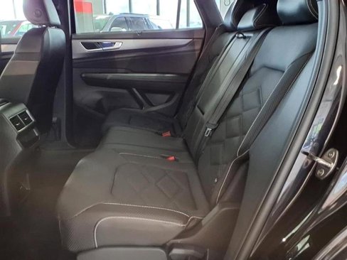 Used 2024 Volkswagen Atlas Cross Sport SE image 30
