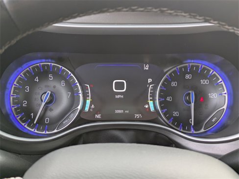 Used 2024 Chrysler Pacifica Touring-L image 30