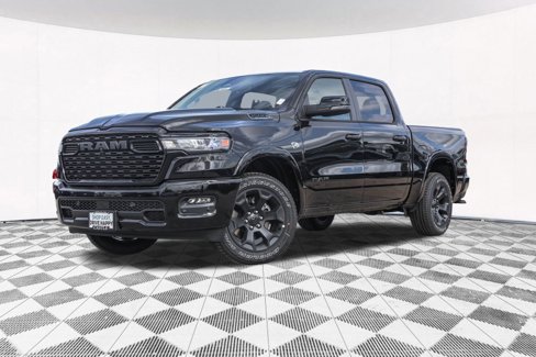 New 2026 RAM 1500 4x4 Crew Cab image 2