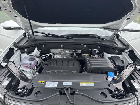 New 2025 Volkswagen Atlas Cross Sport SEL Premium R-Line image 39