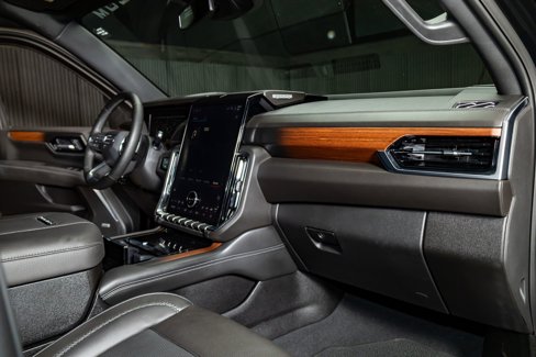 Used 2025 GMC Yukon XL Denali image 18