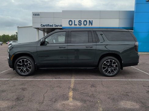 New 2026 Chevrolet Suburban RST w/ Comfort Package image 2
