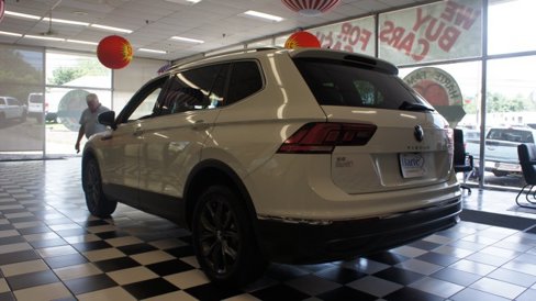 Used 2022 Volkswagen Tiguan SE image 4