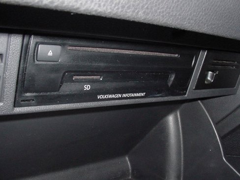 Used 2017 Volkswagen Golf Wolfsburg Edition image 26