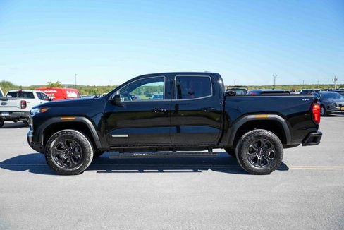 Used 2024 GMC Canyon Elevation image 8