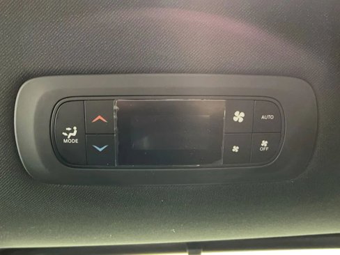 New 2025 Chrysler Pacifica Select image 25