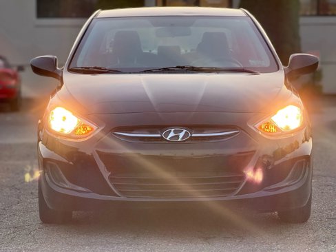 Used 2016 Hyundai Accent SE image 3