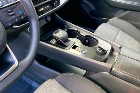 Used 2023 Nissan Rogue SV image 17