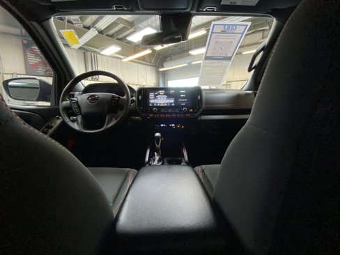 Used 2025 Nissan Frontier Pro-X w/ Tow Package image 19