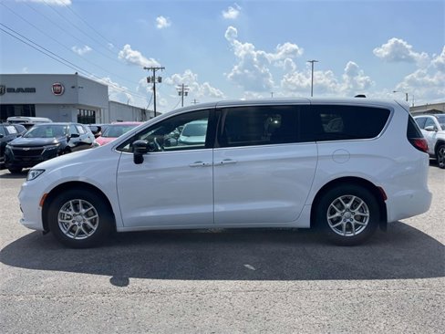 New 2025 Chrysler Pacifica Select image 4