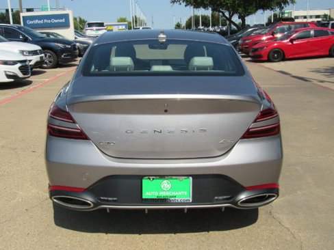 Used 2025 Genesis G70 2.5T image 7
