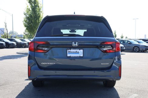 New 2026 Honda Odyssey Touring image 5