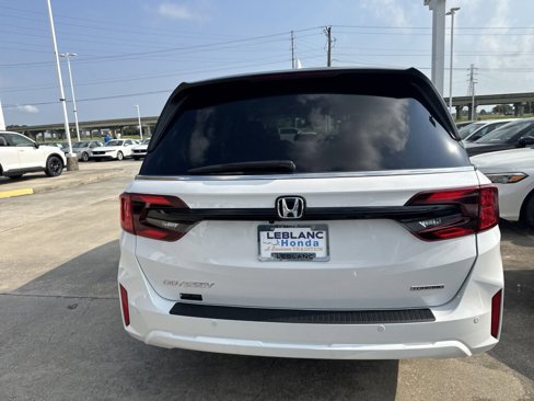 New 2026 Honda Odyssey Touring image 5