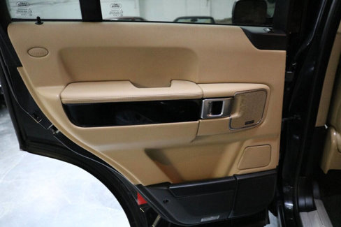 Used 2010 Land Rover Range Rover HSE LUX image 30