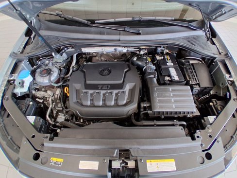 Used 2022 Volkswagen Tiguan SE R-Line image 31