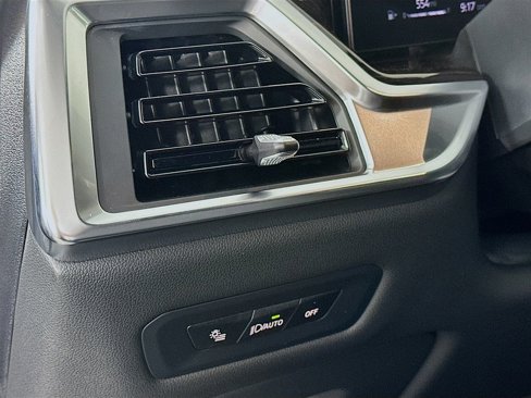 New 2026 BMW X5 xDrive40i w/ M Sport Package image 14