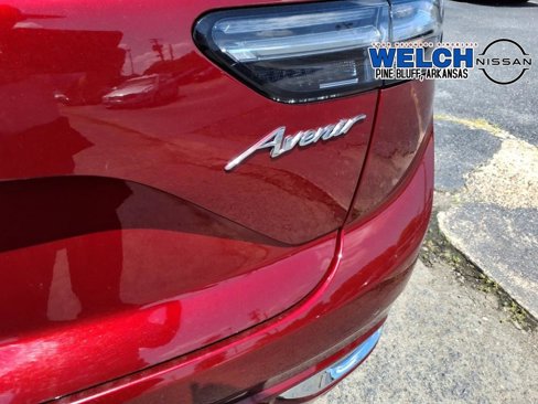 Used 2023 Buick Envision Avenir image 5