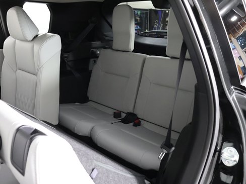 New 2025 Mitsubishi Outlander AWD image 39