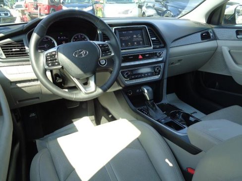 Used 2018 Hyundai Sonata Limited image 11