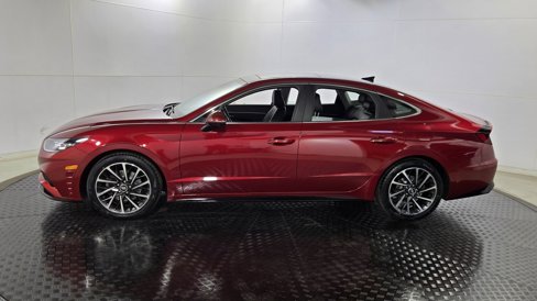 Used 2023 Hyundai Sonata Limited w/ Cargo Package image 4