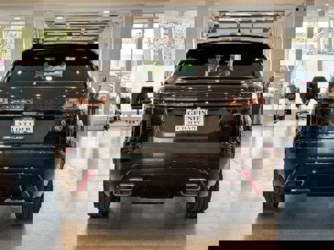 Used 2023 Land Rover Range Rover Velar R-Dynamic S image 5