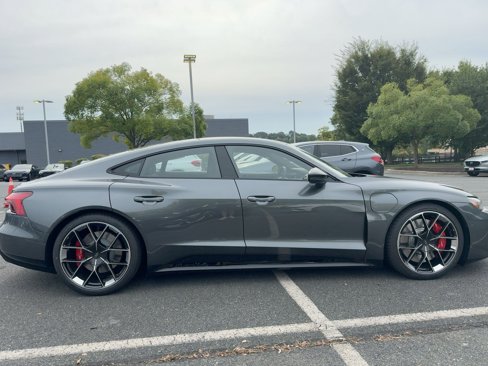 New 2026 Audi RS e-tron GT performance image 8