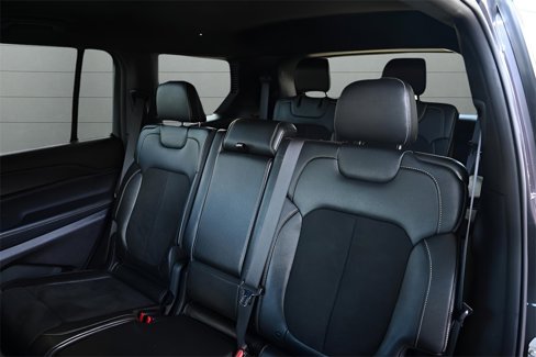 Used 2024 Jeep Grand Cherokee L Laredo image 24