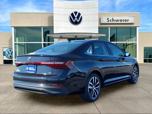 New 2026 Volkswagen Jetta SE image 3