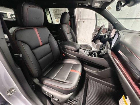New 2026 Chevrolet Traverse RS w/ LPO, Floor Liner Package image 28