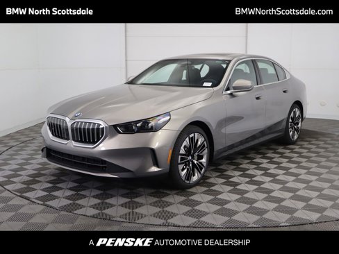 Used 2025 BMW 530i image 1