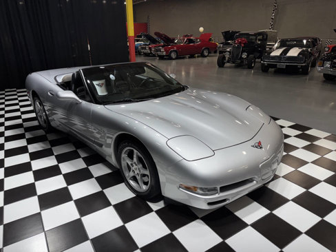 Used 2002 Chevrolet Corvette Convertible w/ Preferred Equipment Group2 image 9
