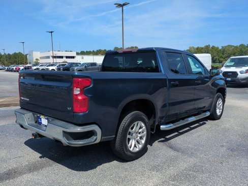 Used 2022 Chevrolet Silverado 1500 LT w/ Z71 Off-Road Package image 4