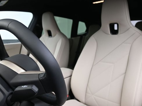 New 2026 BMW iX xDrive45 image 9