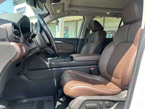 Used 2025 Honda Pilot Elite image 10