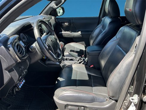 Used 2021 Toyota Tacoma TRD Pro image 2