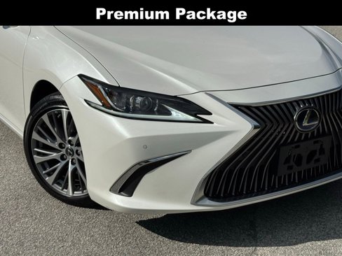 Used 2020 Lexus ES 300h w/ Premium Package image 5